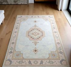 Handknotted Cream Oushak Wool Rug
